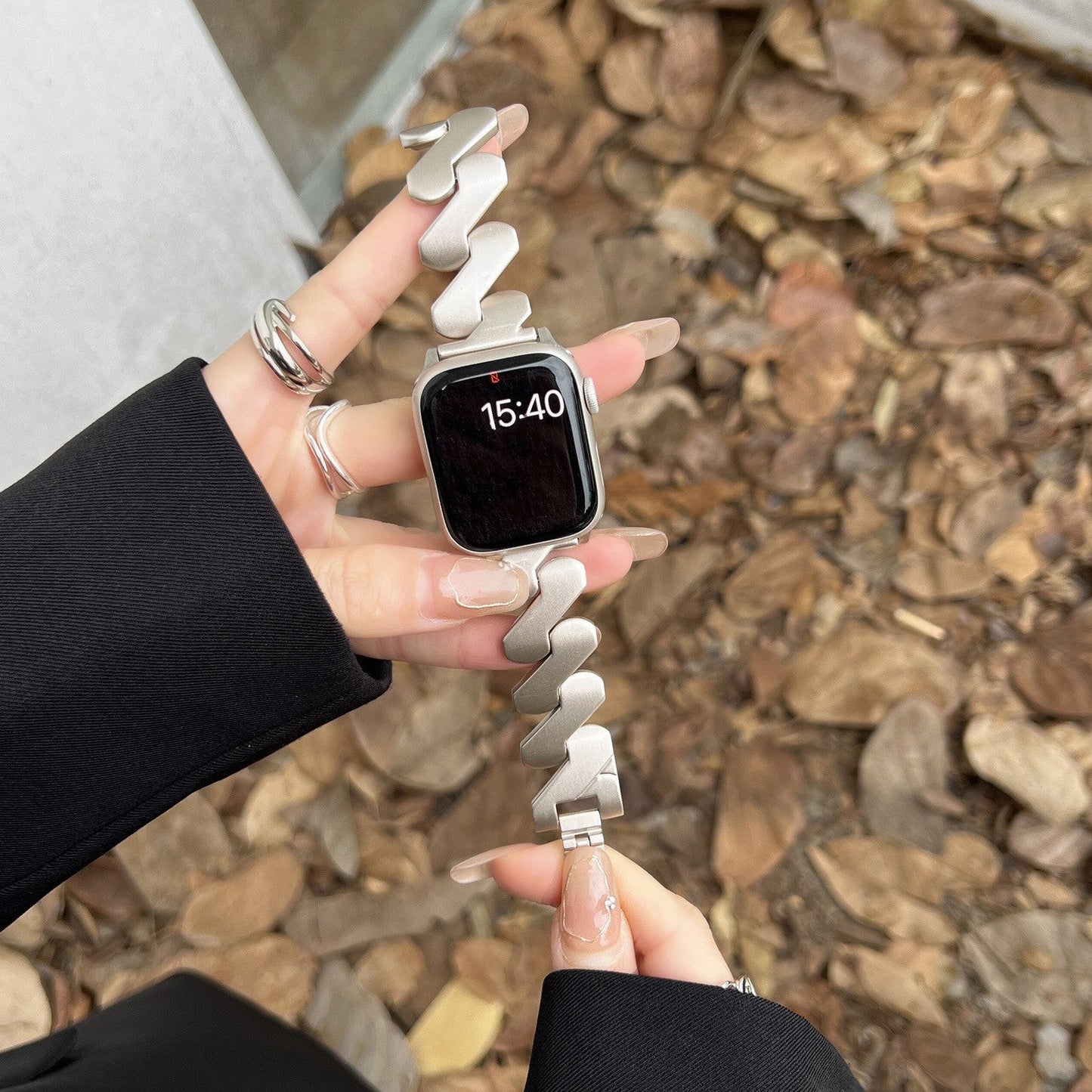 Mobius Metal Bracelet: Elegancia Artesanal para tu Apple Watch