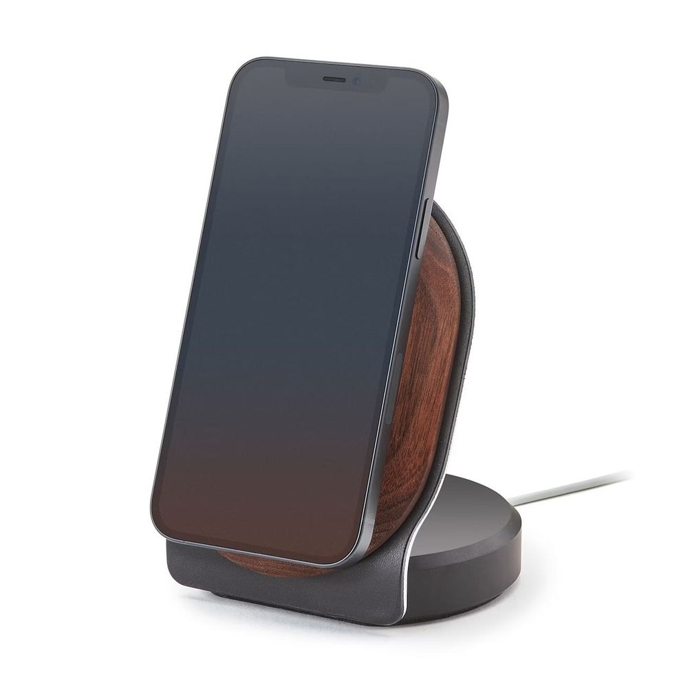 MagLuxe: Soporte MagSafe de Diseño Sofisticado para Carga Inteligente