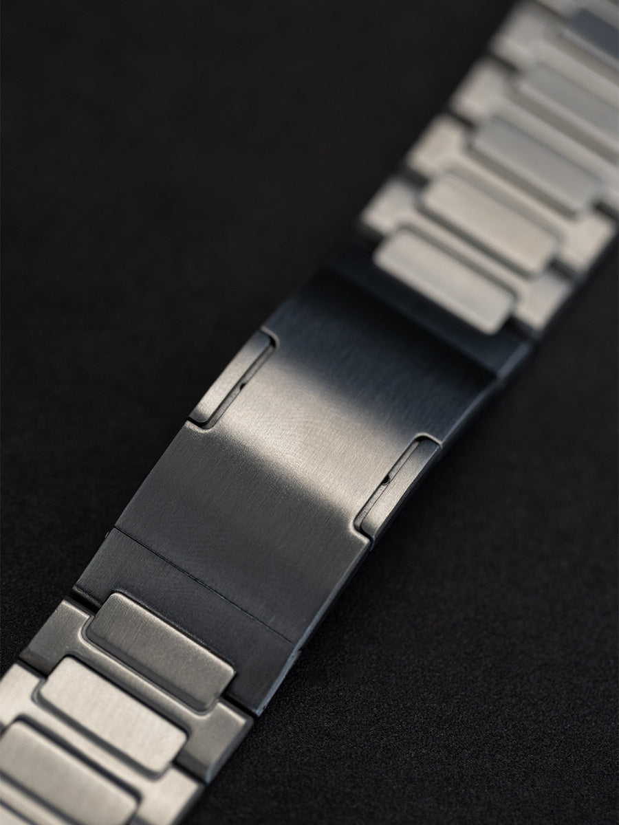 Old Money Luxurious Metal Band: Eleva Tu Apple Watch con Elegancia Atemporal