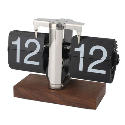 Reloj Flip de Nogal Retro Premium: La Elegancia Atemporal para Tu Escritorio