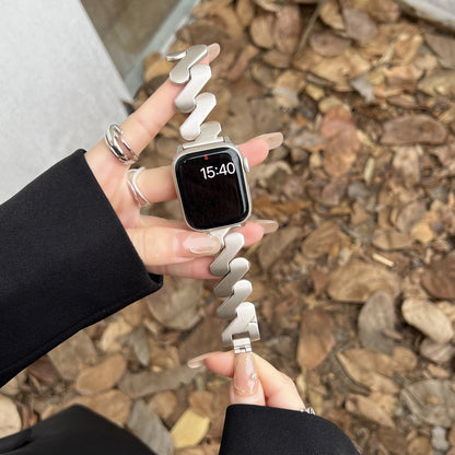 Mobius Metal Bracelet: Elegancia Artesanal para tu Apple Watch