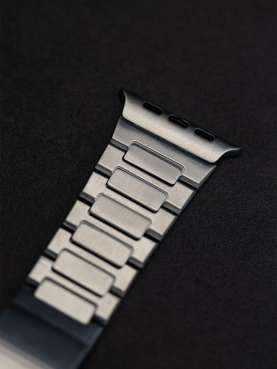 Old Money Luxurious Metal Band: Eleva Tu Apple Watch con Elegancia Atemporal
