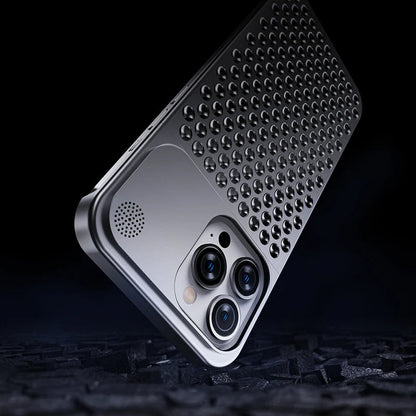 Funda Titanio Aluminio para iPhone: Protección Minimalista y Estilo Avanzado